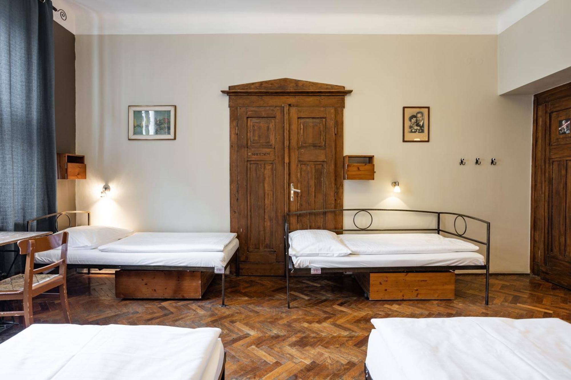 Albergue Sir Toby's *